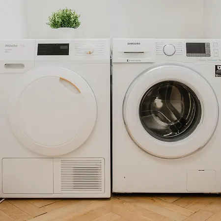 Apartment Days - Two-bedroom With Parking Space And 2 Bathrooms In Vinohrady