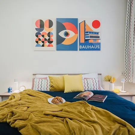 Days - Two-bedroom With Parking Space And 2 Bathrooms In Vinohrady Apartment Prague