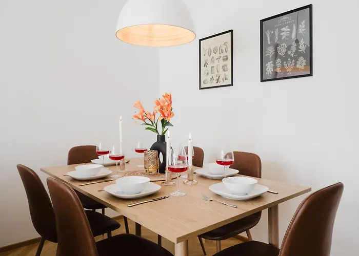 Days - Two-bedroom With Parking Space And 2 Bathrooms In Vinohrady Apartament