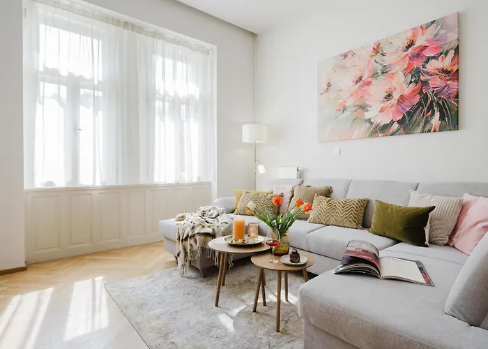 Days - Two-bedroom With Parking Space And 2 Bathrooms In Vinohrady Praga