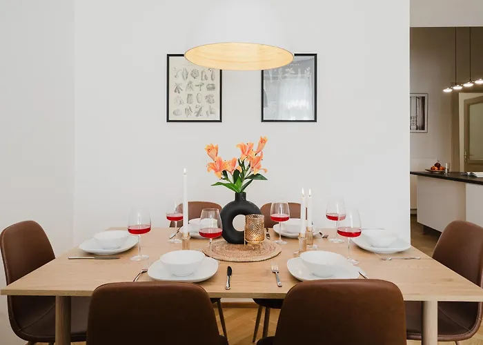 Days - Two-bedroom With Parking Space And 2 Bathrooms In Vinohrady