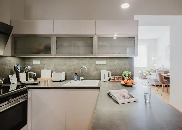 Apartament Days - Two-bedroom With Parking Space And 2 Bathrooms In Vinohrady