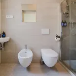 Days - Two-bedroom With Parking Space And 2 Bathrooms In Vinohrady *