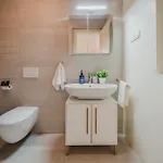Days - Two-bedroom With Parking Space And 2 Bathrooms In Vinohrady * Prague