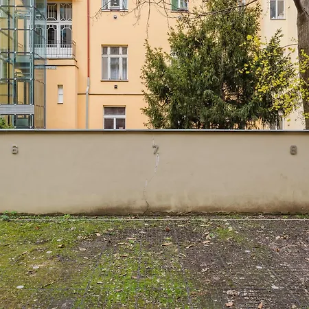 Apartamento Days - Two-bedroom With Parking Space And 2 Bathrooms In Vinohrady Praga