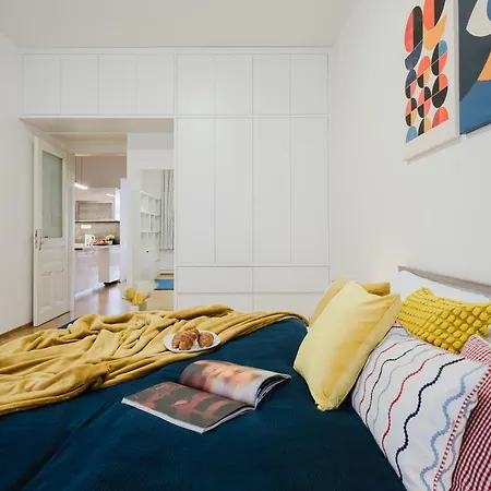 Days - Two-bedroom With Parking Space And 2 Bathrooms In Vinohrady * Praga